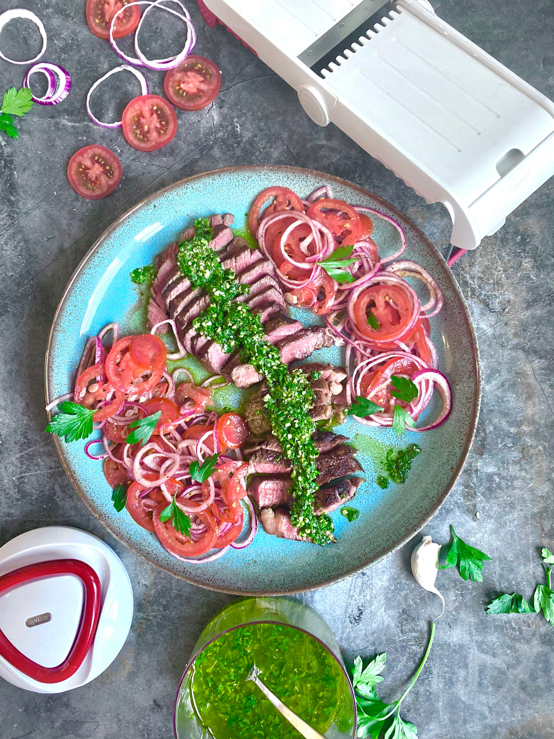 Argentinian Chimichurri Steak, Tomato and Onion salad Zyliss UK