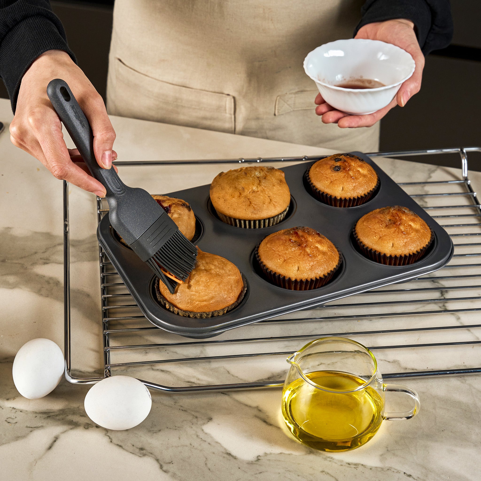 How to Use a Pastry Brush Efficiently: Expert Tips for Perfect Baking