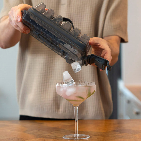 press and pull ice cube tray