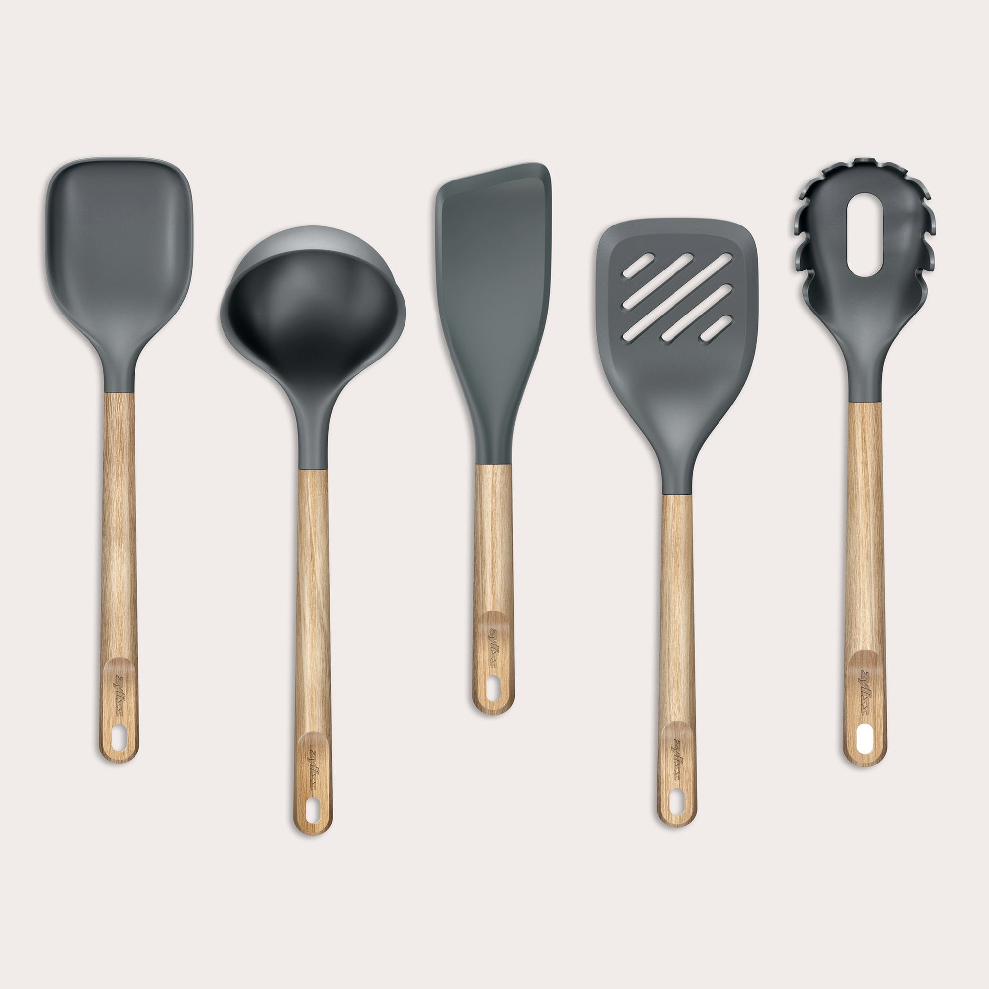The Zyliss Oak Wood Utensil Set features sturdy wooden handles, making it perfect for any culinary task.